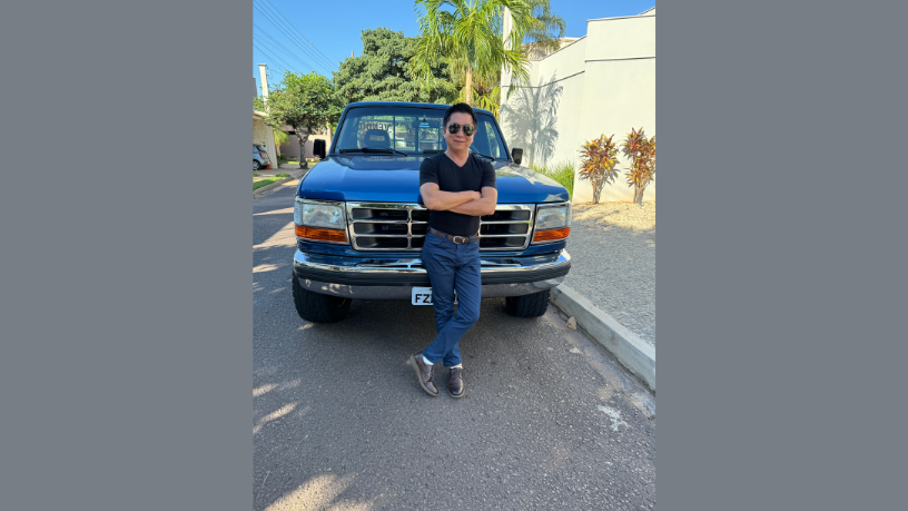 O que faz do restomod uma tendência crescente entre os entusiastas de automóveis? 1 Dr. Milton Seigi Hayashi explica por que o restomod conquista apaixonados por carros clássicos e tecnologia.