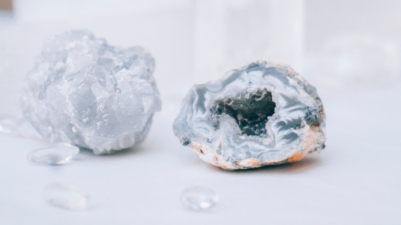 Quartzo industrial e natural: Diferenças, vantagens e quando escolher cada um 2 Saber quando optar por quartzo natural ou industrial garante melhor performance e valorização do projeto, ressalta Diohn do Prado.