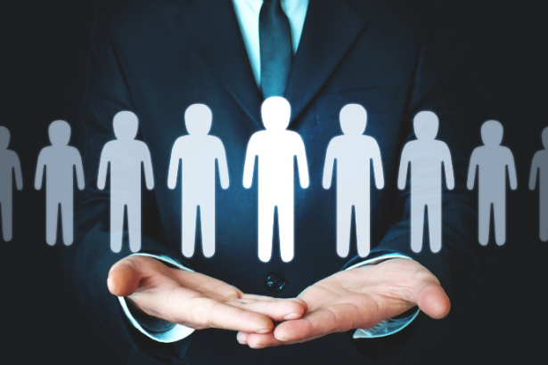 Trabalho e descanso formam a cadência humana que sustenta equilíbrio e decisões mais lúcidas, observa Hebron Costa Cruz de Oliveira.