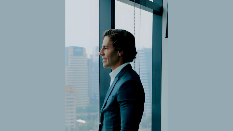 Alta performance sem esgotamento é possível quando a liderança, como a de Ian dos Anjos Cunha, equilibra bem-estar, estratégia e resultados consistentes.